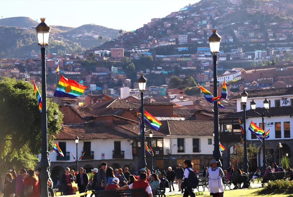 La bandera de Cusco: significado, historia y colores