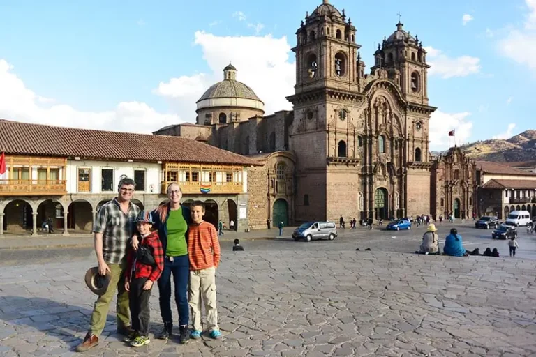 12 Días Descubriendo el Perú Más Profundo — Machu Picchu, Lago Titicaca, Líneas de Nazca y Más, con Vuelos Incluidos