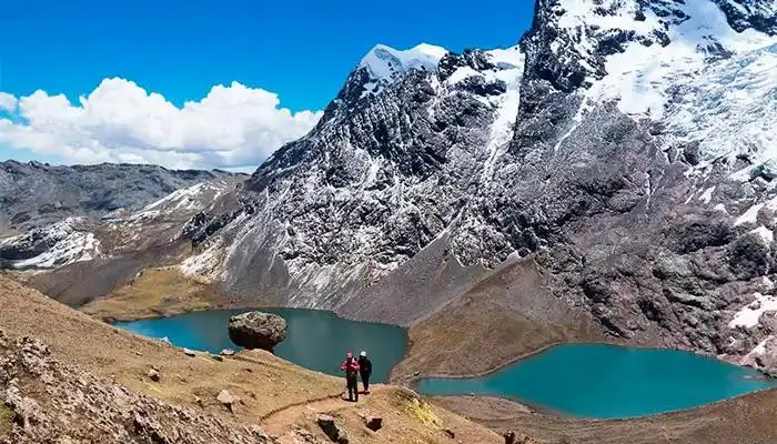 Trekking Ausangate 5 días: la laguna arcoíris real de los Andes